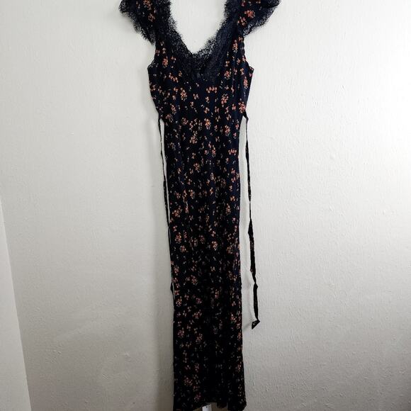 NEW Rumored Frontier Spanish Poppy Black Red Floral Lace Maxi Dress Small - Picture 13 of 15